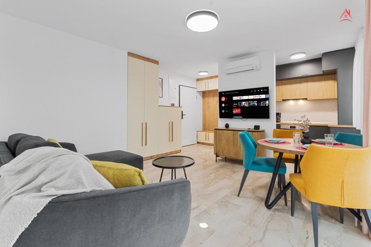 Apartament Opera Residence - Cismigiu, Eroilor, Free Private Parking بوخارست المظهر الخارجي الصورة