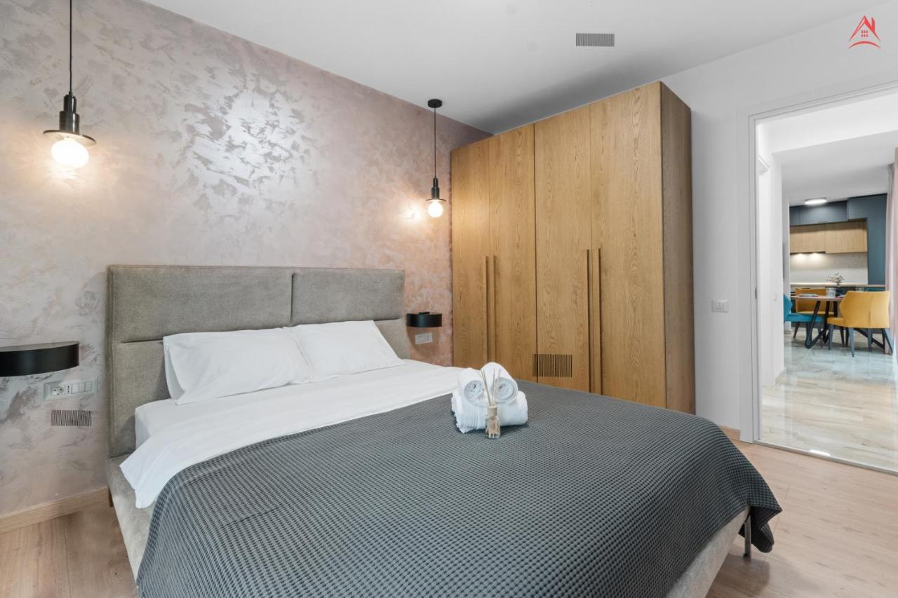 Apartament Opera Residence - Cismigiu, Eroilor, Free Private Parking بوخارست المظهر الخارجي الصورة