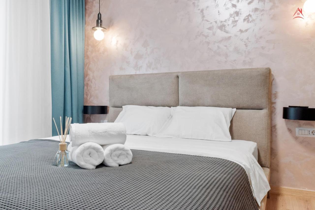 Apartament Opera Residence - Cismigiu, Eroilor, Free Private Parking بوخارست المظهر الخارجي الصورة