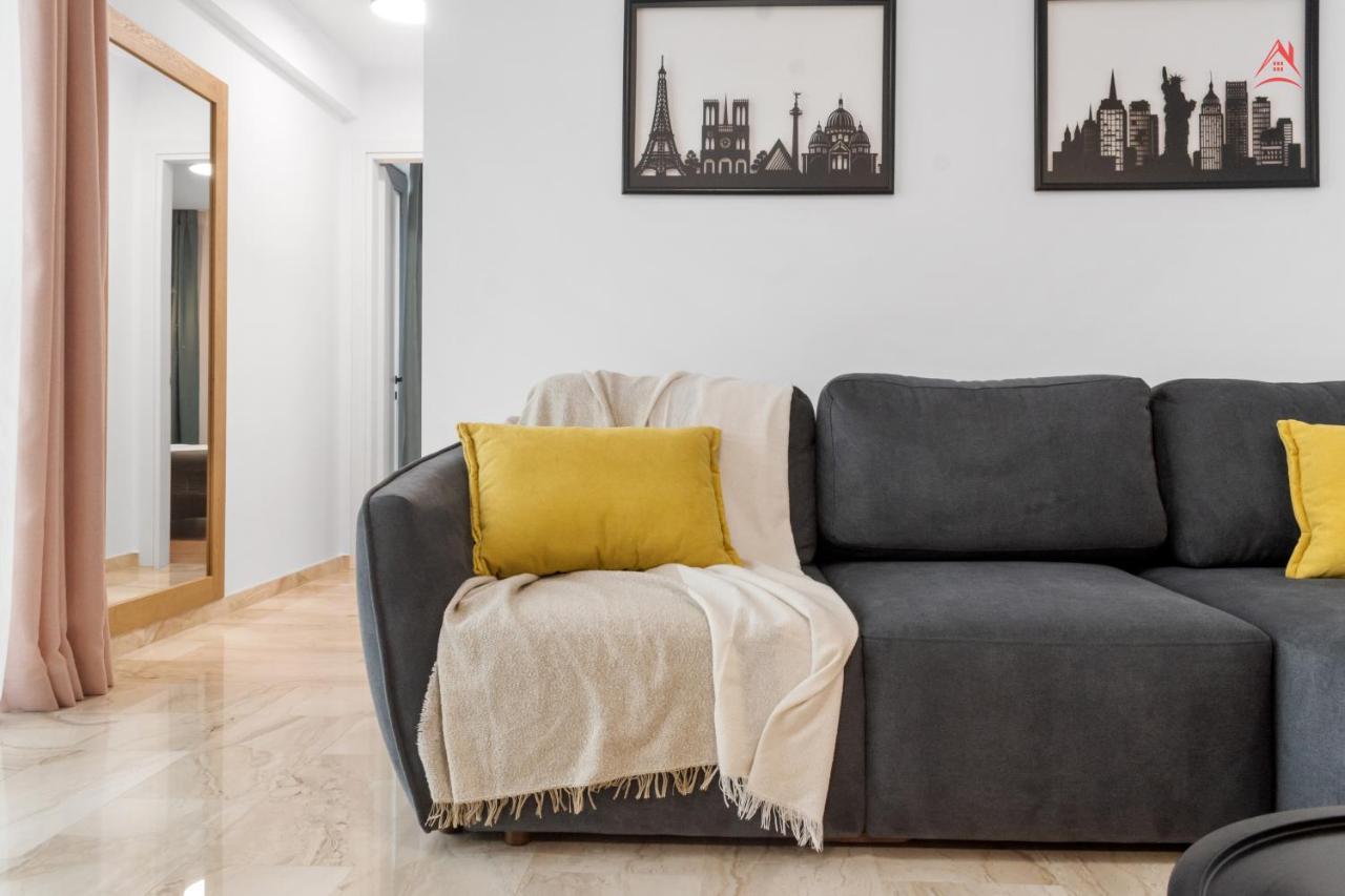 Apartament Opera Residence - Cismigiu, Eroilor, Free Private Parking بوخارست المظهر الخارجي الصورة