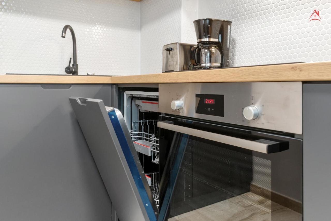 Apartament Opera Residence - Cismigiu, Eroilor, Free Private Parking بوخارست المظهر الخارجي الصورة